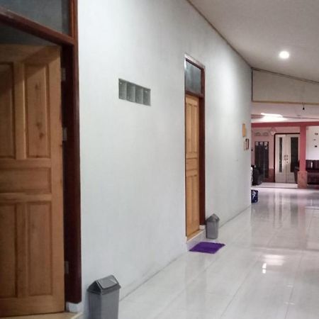 Ferienwohnung Belitung Backpacker Tanjung Pandan Exterior foto