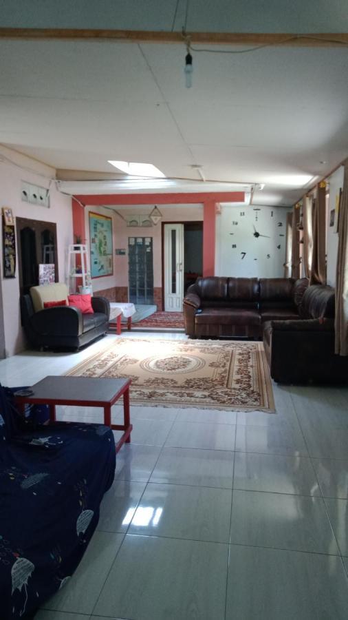 Ferienwohnung Belitung Backpacker Tanjung Pandan Exterior foto