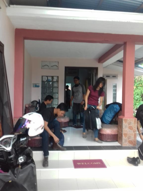 Ferienwohnung Belitung Backpacker Tanjung Pandan Exterior foto