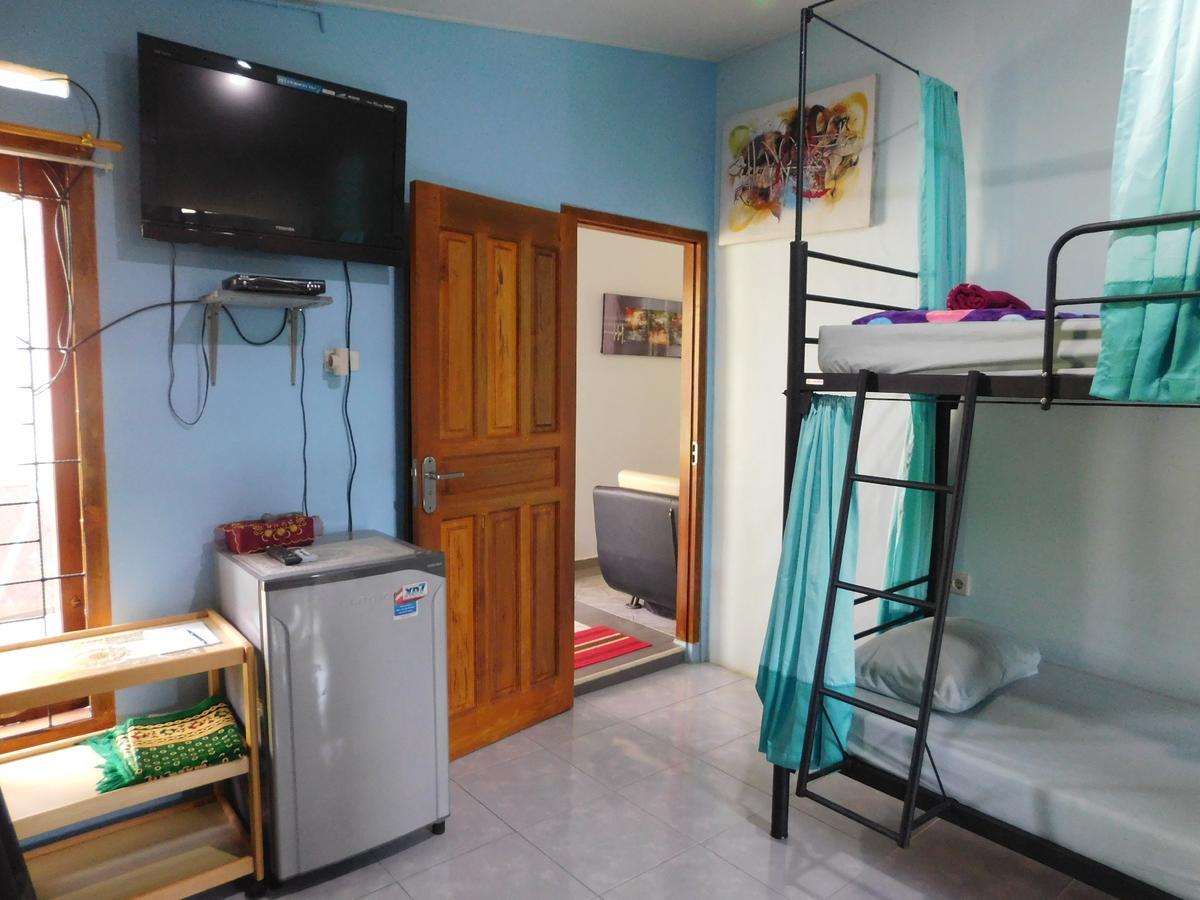 Ferienwohnung Belitung Backpacker Tanjung Pandan Exterior foto